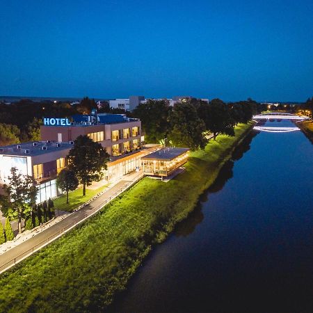 Hotel River Nitra Extérieur photo