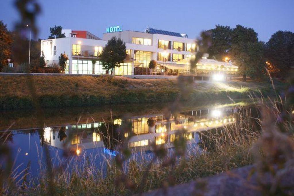 Hotel River Nitra Extérieur photo